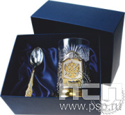 4.2.1.13. Набор подарочный Герб РФ с позолоченным подстаканником в футляре "Госавтоинспекции МВД России 90 лет"