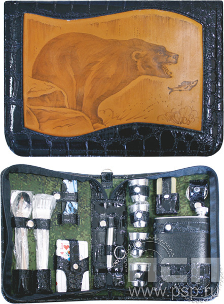 27.3.104. Набор "Дорожный" (4 персоны) с картиной "Госавтоинспекции МВД России 90 лет"