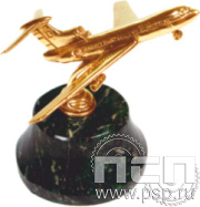 7.1.121.1. Статуэтка Самолет ТУ-134 "110 лет Инженерно-авиационная и Штурманская службы ВВС"